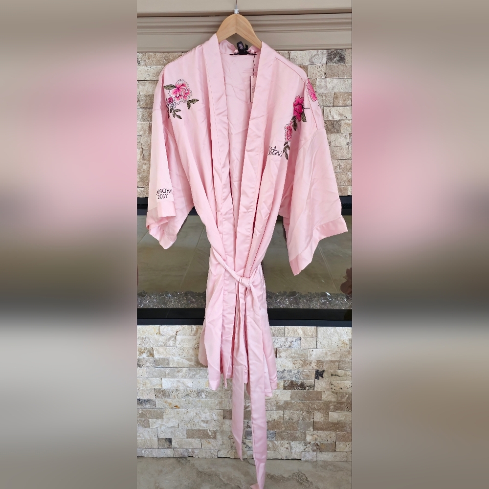 Victoria’s secret Fashion Show Shanghai 2017 Silk Robe.